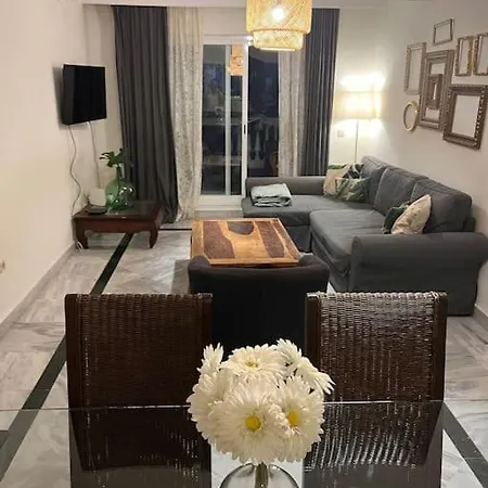 2 Bedroom With Spacious Terrace Apartamento Marbella